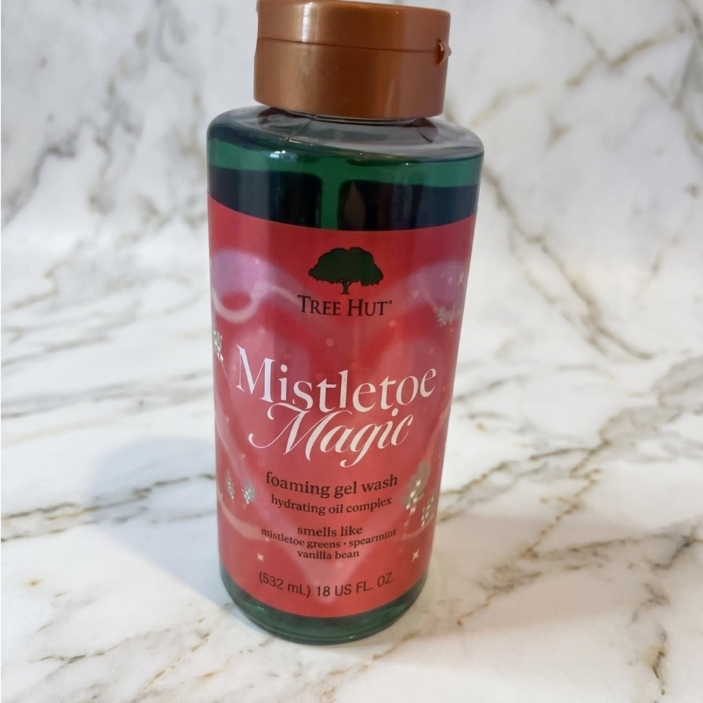 New Tree hut Mistletoe Magic Foaming Gel Wash - Green and Red 18FL OZ big bottle - Picture 4 of 4
